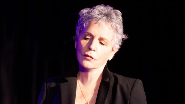 לאורה ריבלין