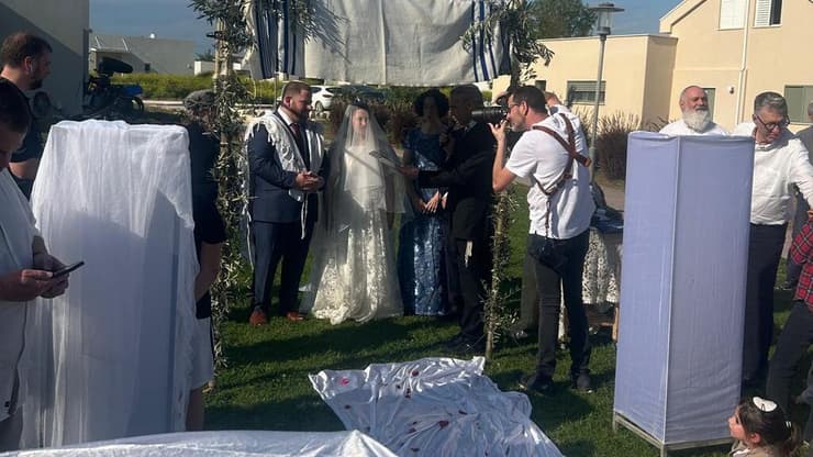 החופה בקיבוץ שלוחות