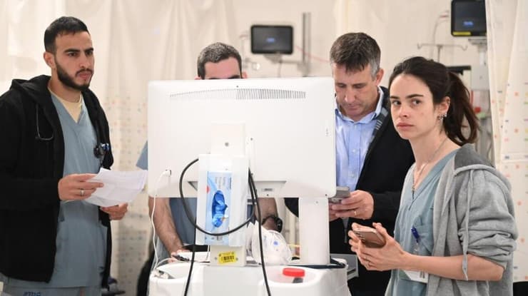 מתחם החירום של בית החולים שניידר במהלך מלחמת שאגת הארי