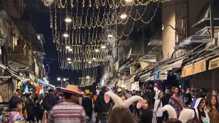 שוק מחנה יהודה בזמן האזעקה