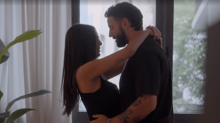 טאצ' א טאצ' א טאצ' מי. מתוך "אהבה חדשה" עונה 5 (צילום מסך מרשת) מתוך "אהבה חדשה" עונה 5