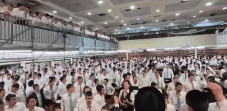 התקהלות אסורה בערב פורים בישיבת פוניבז'