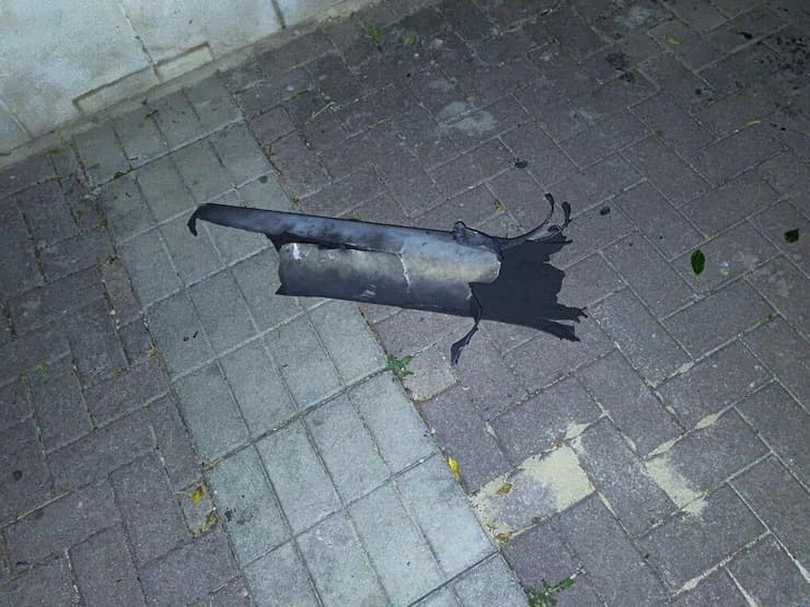 רסיסי שנפלו בהרצליה, הלילה