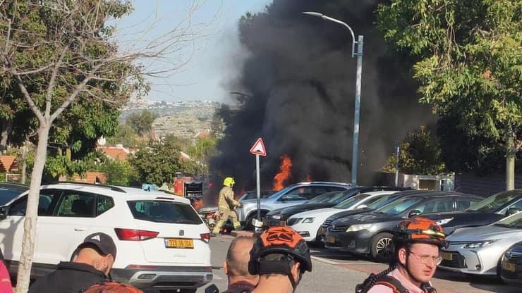 צילום: יוסי דמארי זירת הנפילה בראש העין
