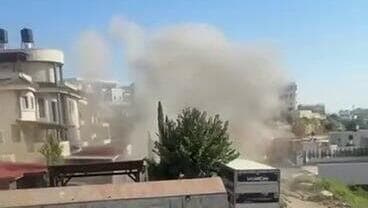 עשן בכפר קאסם נפילה בכפר קאסם