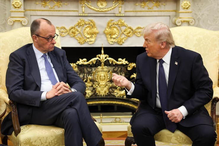 דונלד טראמפ וקנצלר גרמניה פרידריך מרץ בבית הלבן