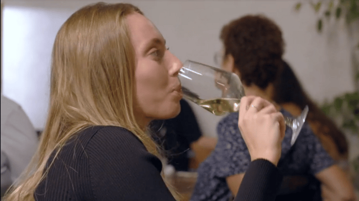 הגיעה בטעות. מתוך "אהבה חדשה" עונה 5 (צילום מסך מרשת) מתוך "אהבה חדשה" עונה 5