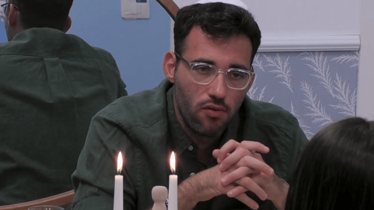 תגידי את מזהה אותי? מתוך "אהבה חדשה" עונה 5 (צילום מסך מרשת) מתוך "אהבה חדשה" עונה 5