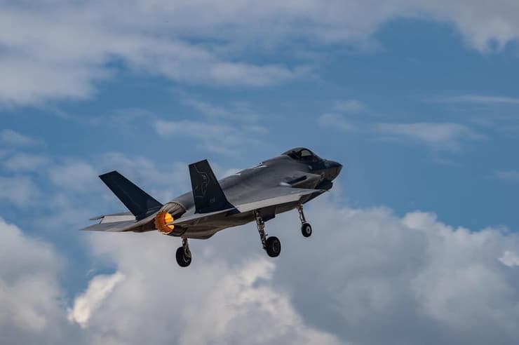 המראת מטוס קרב מסוג ״אדיר״ (F-35i) לתקיפות באיראן