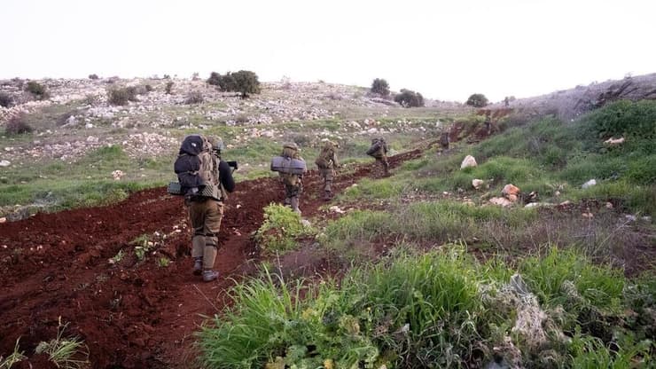 כוחות חטיבה 401 בדרום לבנון (צילום: דובר צה"ל) כוחות חטיבה 401 בהגנה קדמית בדרום לבנון