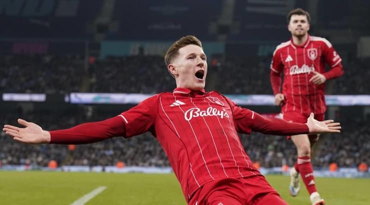 אליוט אנדרסון בטירוף (IMAGO) אליוט אנדרסון בטירוף