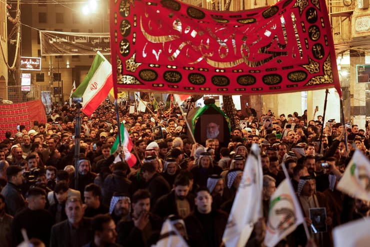 הפגנה למען איראן בעיראק (צילום: REUTERS/Alaa Al-Marjani TPX IMAGES OF THE DAY) הפגנה למען איראן בעיראק