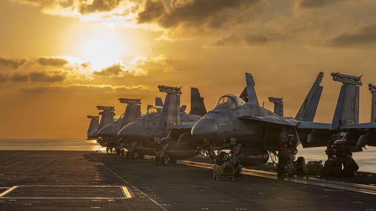 תמונות מנושאת המטוסים פורד (צילום: U.S. Navy via Getty Images) נושאת המטובים ג'ראלד פורד