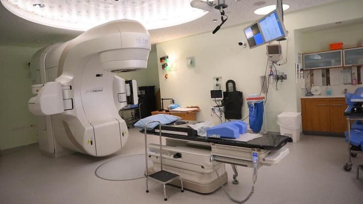 מאיץ קרינה במרכז דוידוף שבבית החולים בילינסון בימי מלחמת שאגת הארי