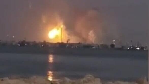 פגיעה בבתי זיקוק בבחריין