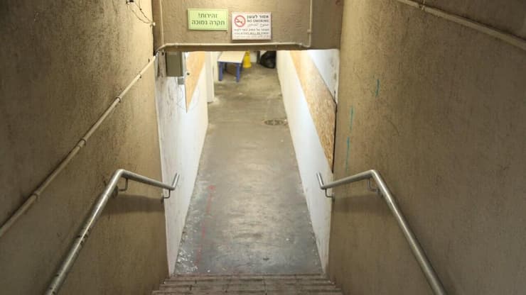 "זה בלתי אפשרי לרדת למקלט עם כיסא גלגלים"