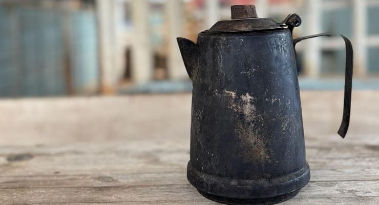 השביליסטים - למדור על הספה