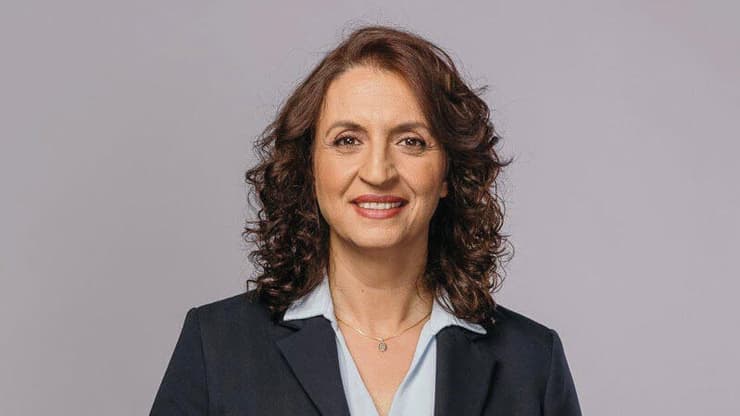 ג'אליה נאטור קדור