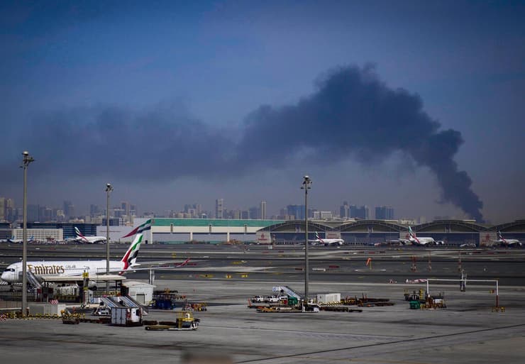 שדה התעופה אבו־דאבי. המרחב האווירי נסגר | צילום: אי-פי, Altaf Qadri