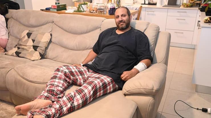 דותן סולימן, שוהה באשפוז בית אחרי שני ניתוחים