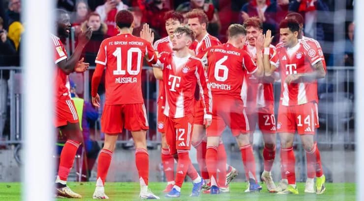 שחקני באיירן מינכן חוגגים