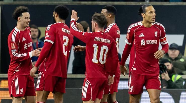 שחקני ליברפול חוגגים