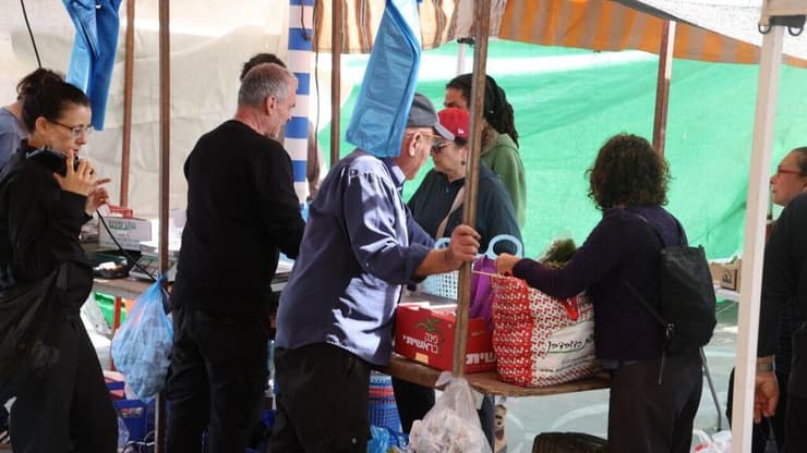 "יותר מסוכן להסתגר בבית לזמן כל כך ממושך". נמל תל אביב (צילום: מוטי קמחי ) צבע מתל אביב: קולות תושבים על מצב ואיך מנהלים שגרה בזמן מלחמה - נמל ת"א