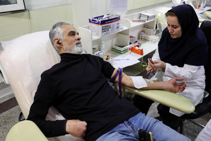 תורמים דם ב טהרן איראן