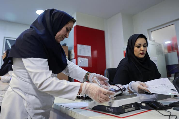 תורמים דם ב טהרן איראן