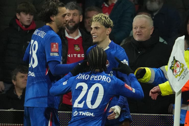 שחקני צ'לסי חוגגים