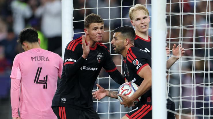 שחקן די. סי יונייטד תאי בריבו