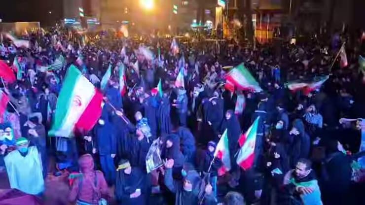 החגיגות אחרי ההכרזה על מוג'תבא חמינאי כמנהיג העליון של האיראן