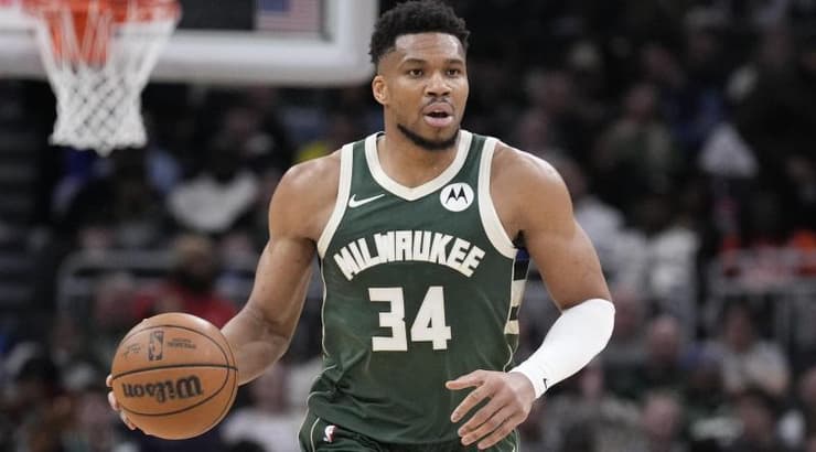 יאניס אנטטוקומפו