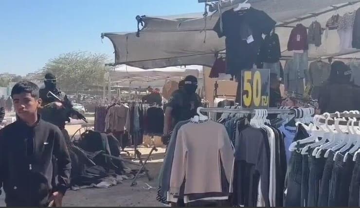 המשטרה מפזרת את השוק ברהט באלימות 