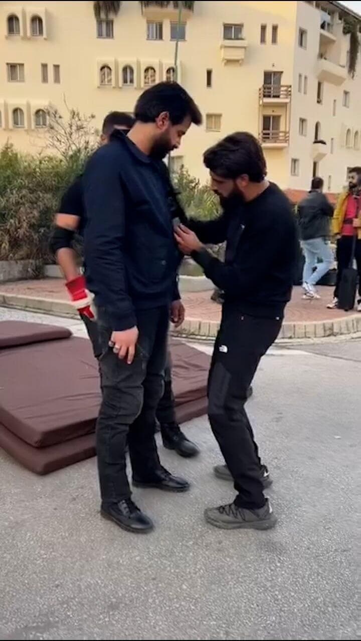 תיעוד עבודתו של כוריאוגרף הקרבות ומתאם הפעלולים מוחמד עלי פחס שנהרג בתקיפות הישראליות בדרום לבנון והיה חבר חיזבאללה