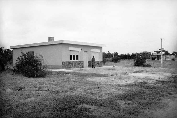 המבנה במונטבידאו שבו נמצאה גופתו של צוקורס