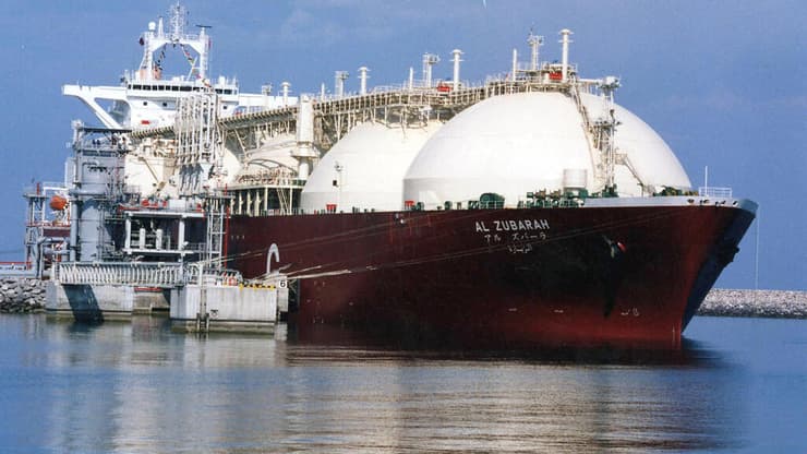 מכלית עם גז נוזלי של קטאר