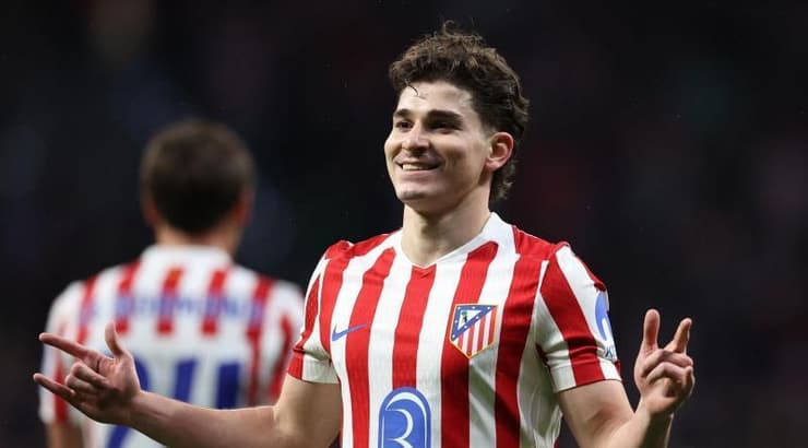 חוליאן אלברס חוגג