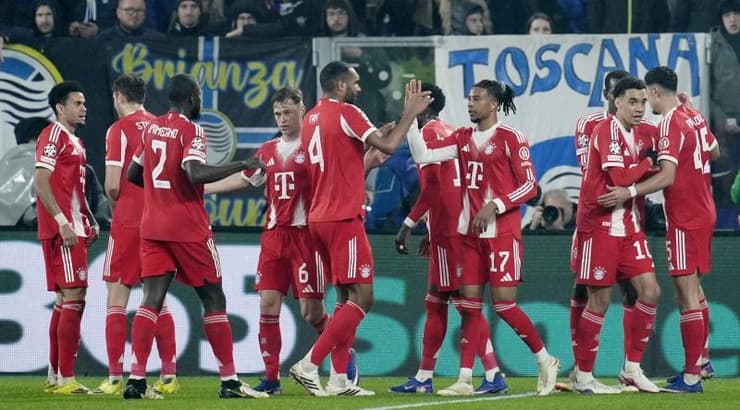 שחקני באיירן מינכן חוגגים