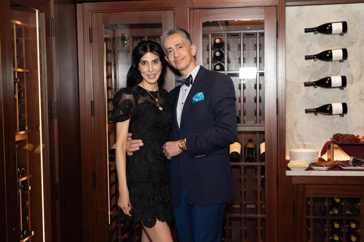 ד"ר שרווין נדרי, פלסטיקאי, ארצות הברית, איראן