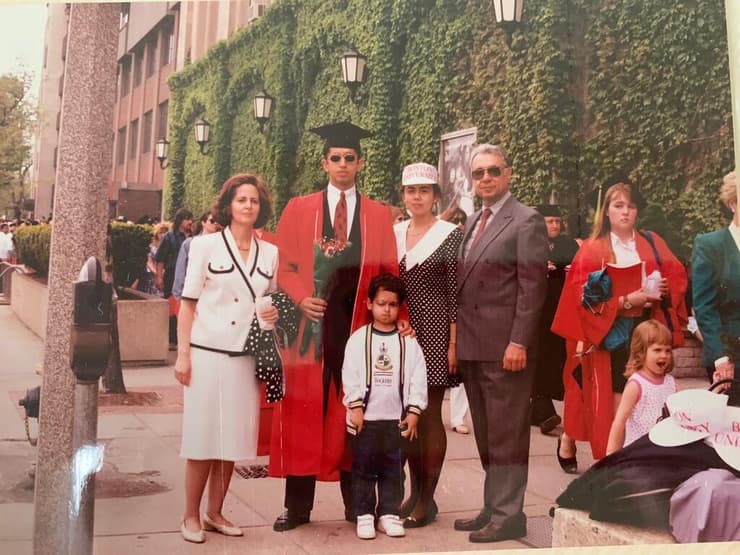 ד"ר שרווין נדרי, פלסטיקאי, ארצות הברית, איראן