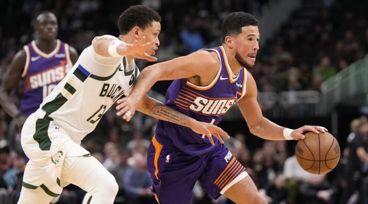 דווין בוקר בפעולה