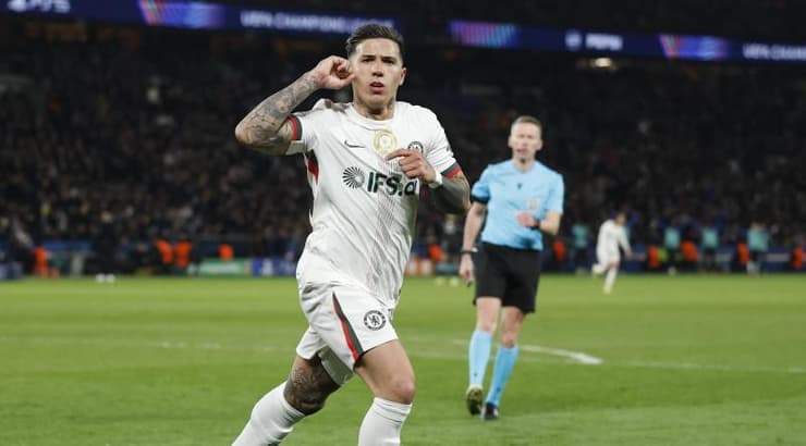 אנסו פרננדס מאושר