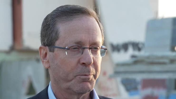 נשיא המדינה במפקדת פיקוד העורף