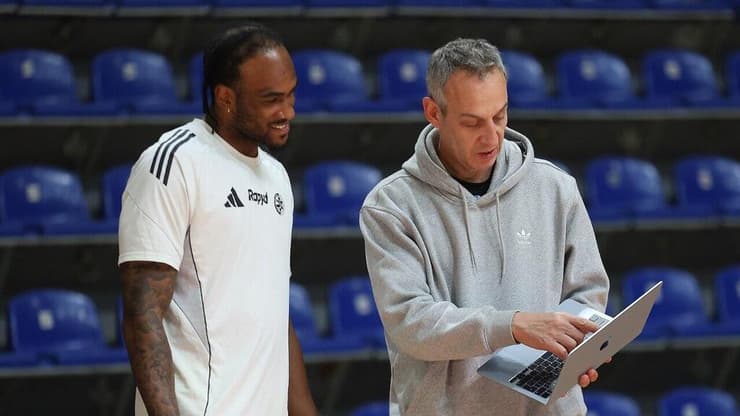 אימון מכבי ת"א אושיי בריסט עודד קטש