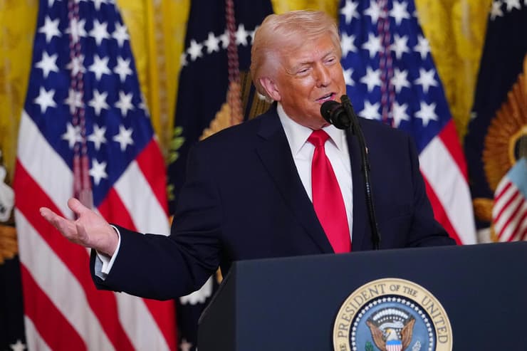 טראמפ בבית הלבן