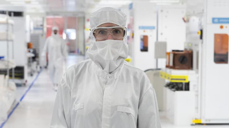 נוי אלימלך לוי, אפלייד מטיריאלס