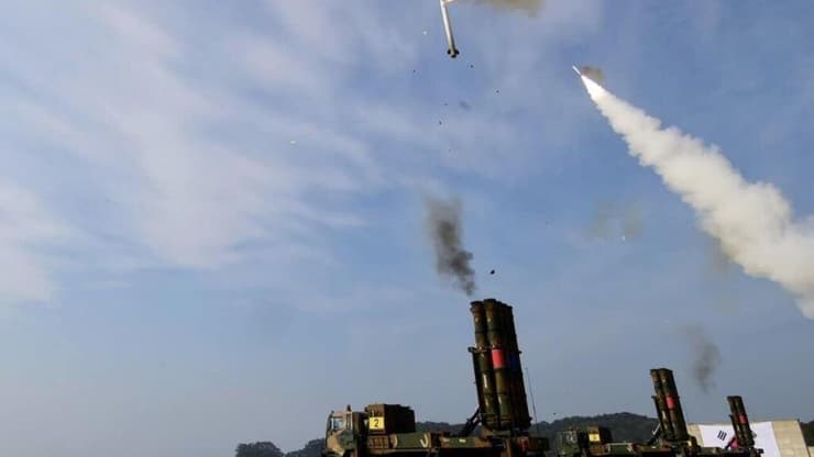 מערכת הגנה אווירית צ'ונגונג II 2  של דרום קוריאה הוצבה באיחוד האמירויות