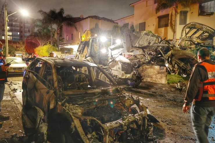 הרס בראשון לציון (צילום: דנה קופל) זירת הנפילה בראשון לציון