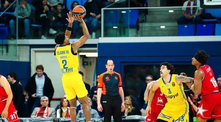 ג׳יימי קלארק (IMAGO) ג׳יימי קלארק